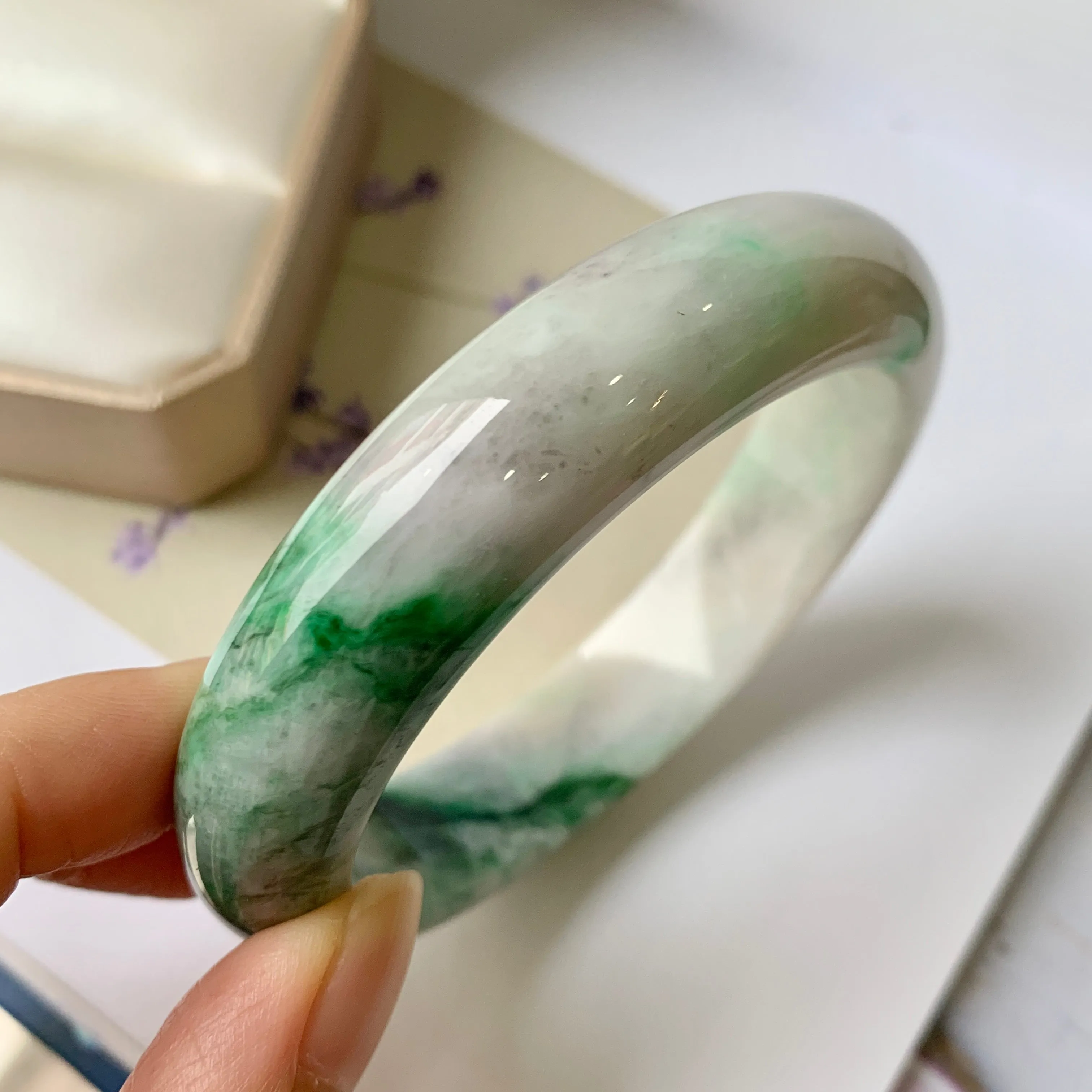 59mm A-Grade Natural Floral Imperial Green Jadeite Modern Round Bangle No.151623