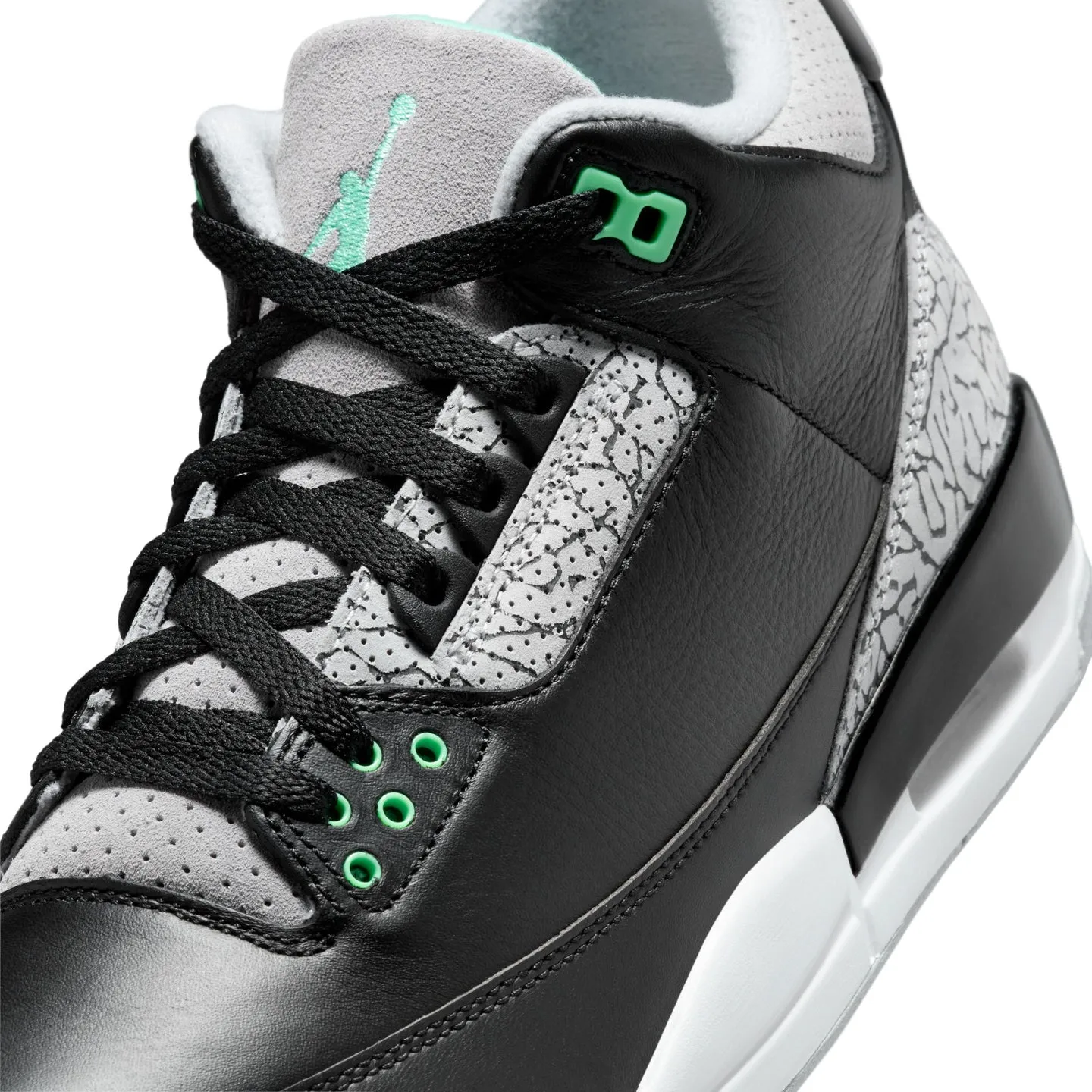 Air Jordan 3 Retro
