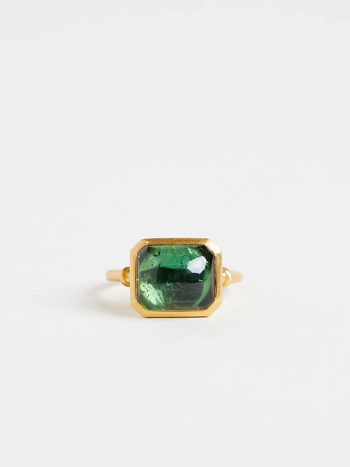 Green Tourmaline Caspa Ring in 22k Yellow Gold