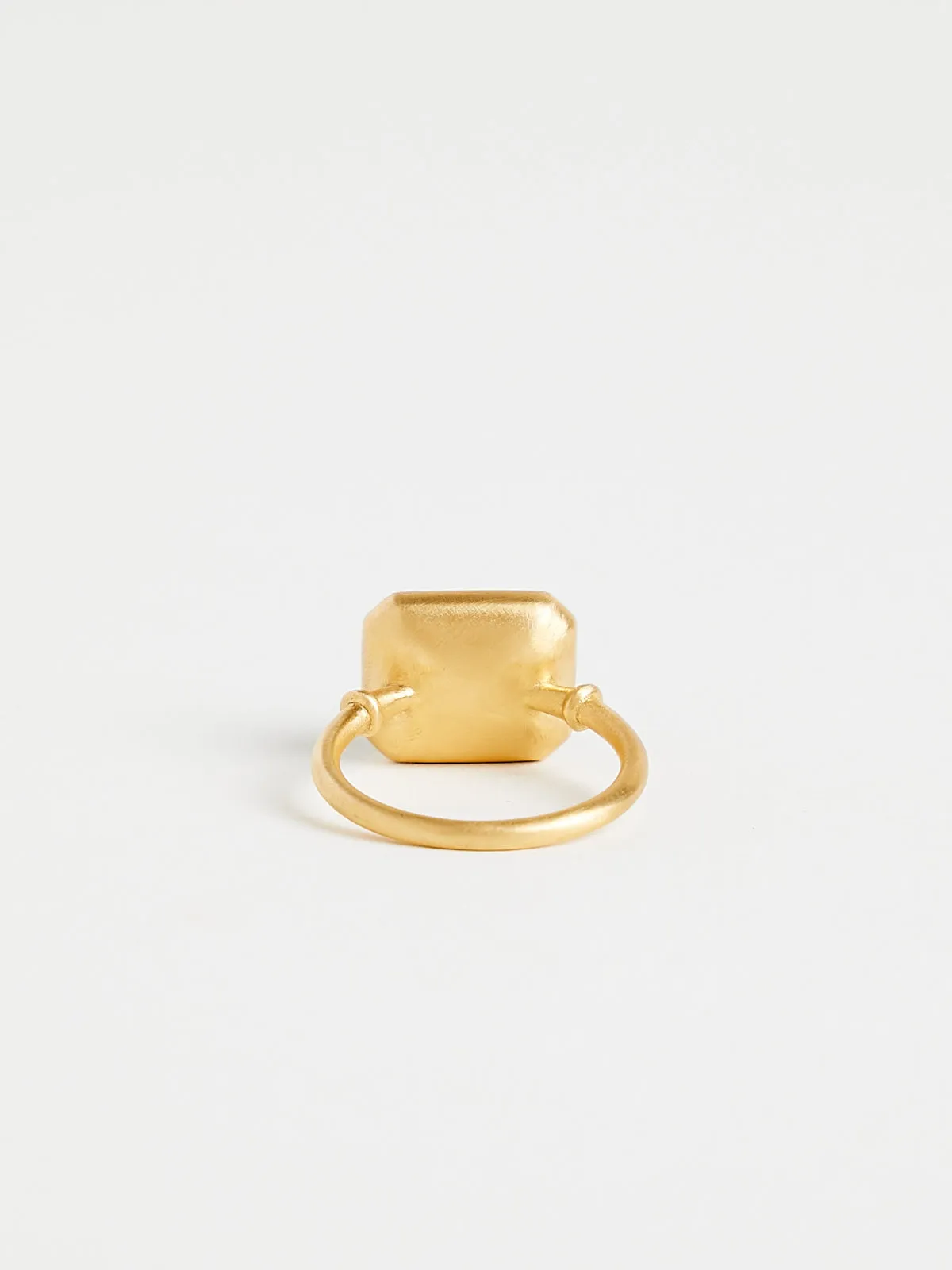 Green Tourmaline Caspa Ring in 22k Yellow Gold
