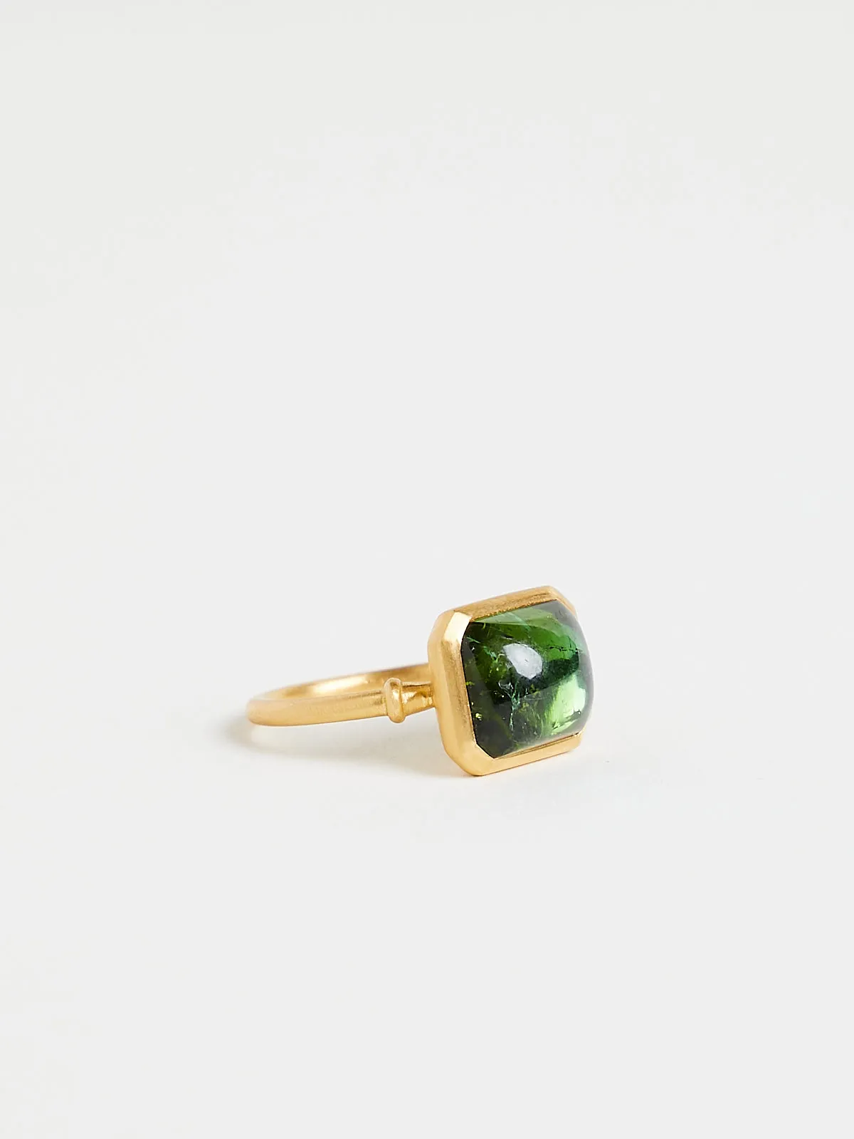 Green Tourmaline Caspa Ring in 22k Yellow Gold