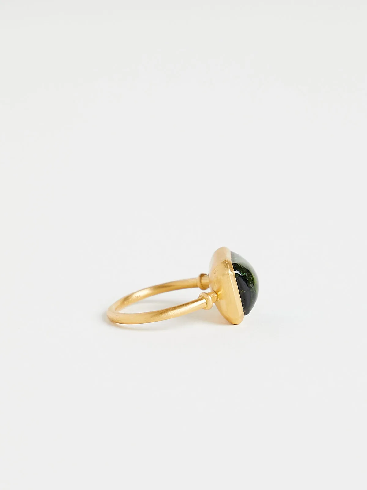 Green Tourmaline Caspa Ring in 22k Yellow Gold