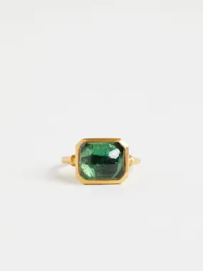 Green Tourmaline Caspa Ring in 22k Yellow Gold