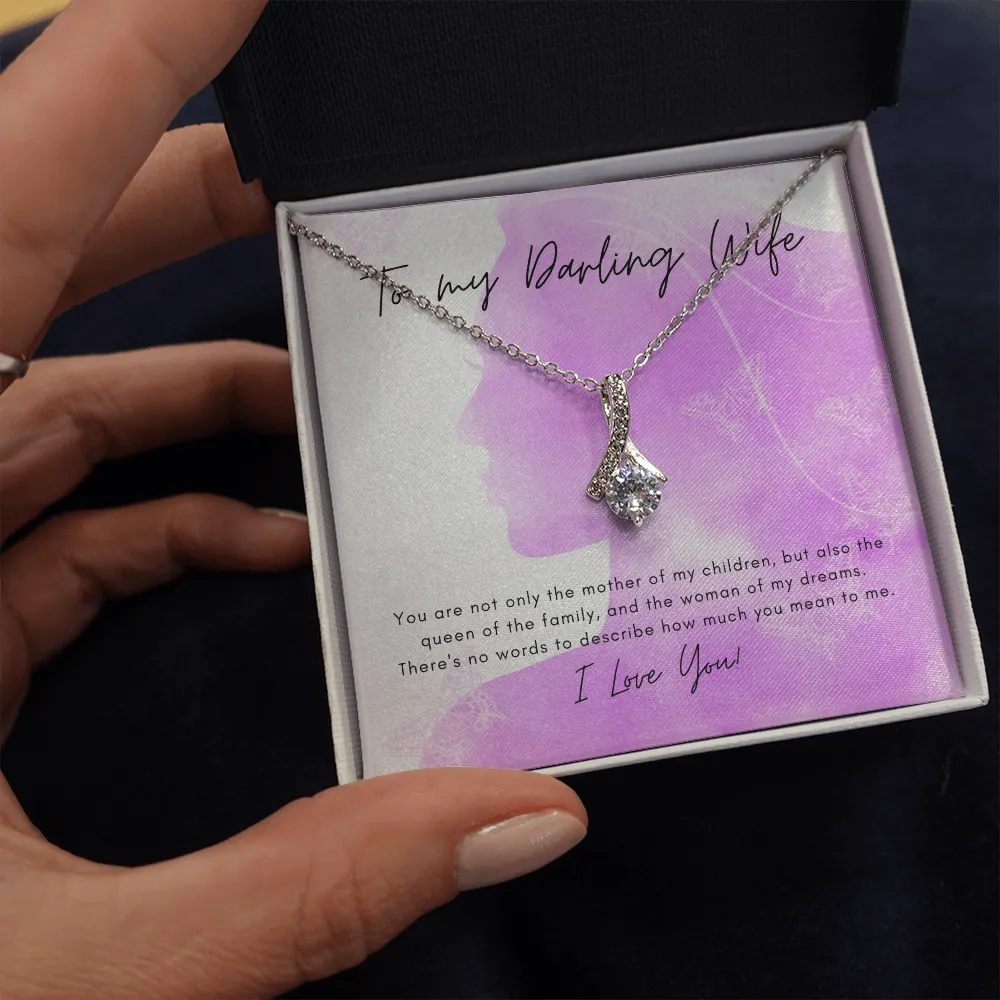 Modern Alluring Beauty Necklace for your Darling Wife